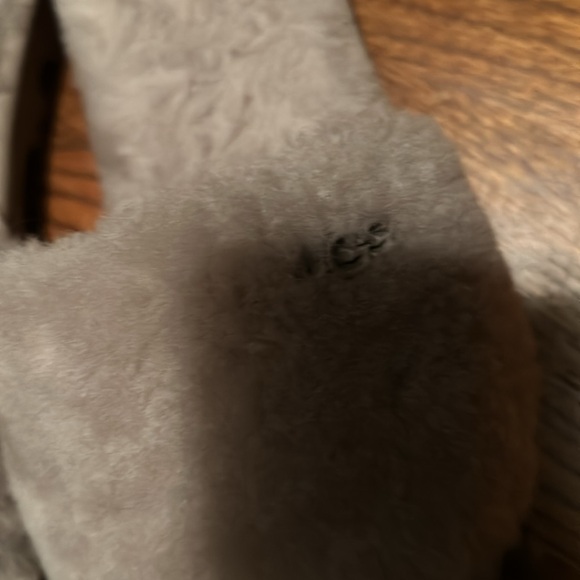 Ugg slippers - Picture 4 of 5